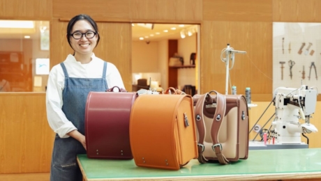 ［年轻的接班人们］以技术和对话能力引领土屋鞄制造所，新一代领导人的挑战