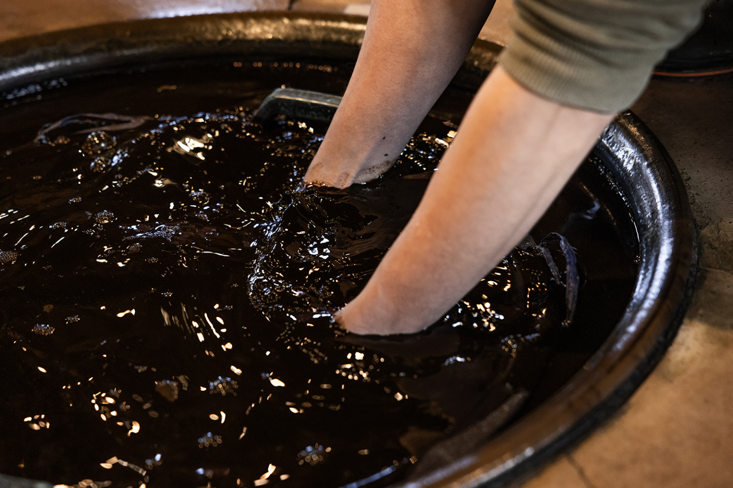 ［年轻的接班人们］职掌蓝染制作现场，村田染工（壶草苑）染色师经理的心声