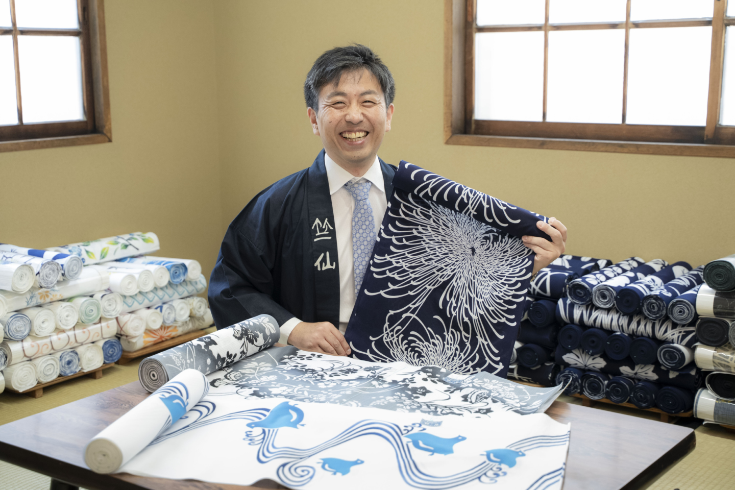 将继承自江户时代的审美意识传递给未来。竺仙的产品制造得益于其卓越的眼力